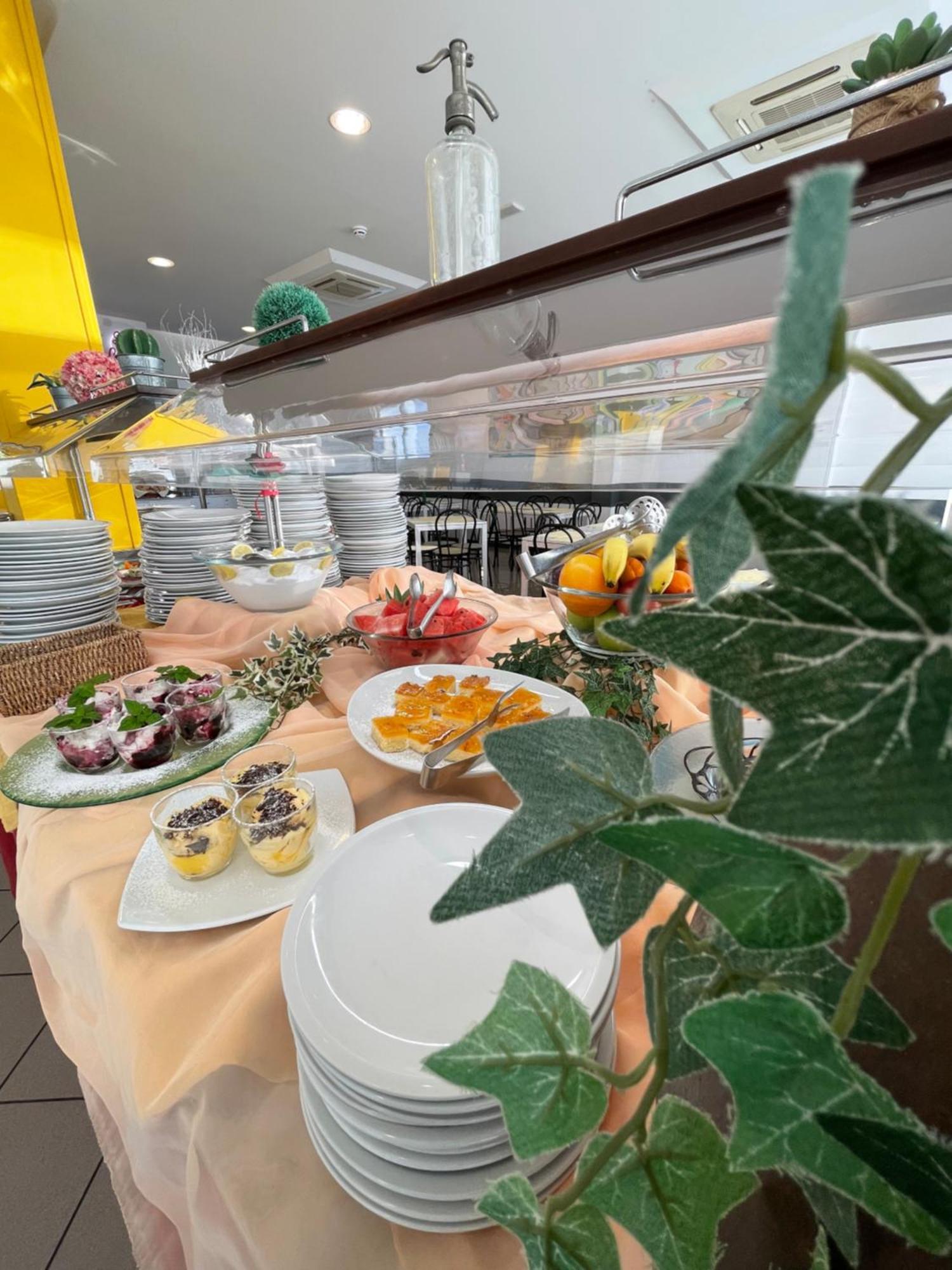Hotel Morfeo - Young People Hotels (Adults Only) Rimini Zewnętrze zdjęcie