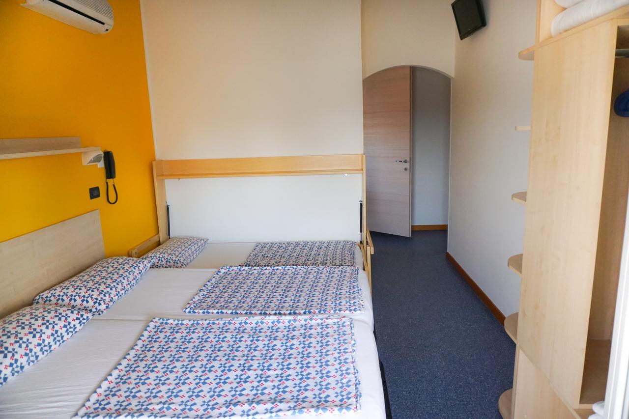 Hotel Morfeo - Young People Hotels (Adults Only) Rimini Zewnętrze zdjęcie